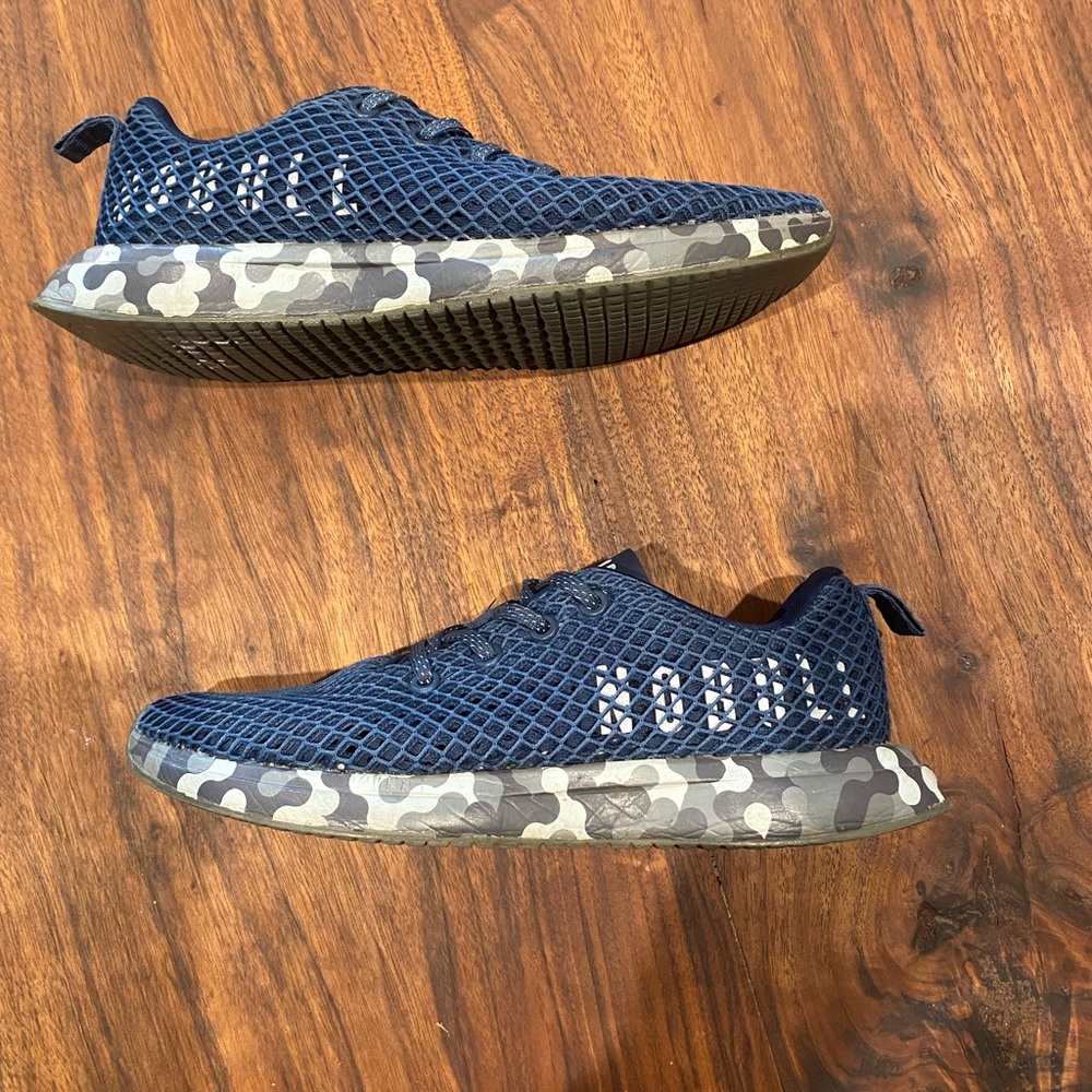 NoBull Navy Blue Camouflage Mesh Sneakers men’s 7 women’s 8.5‎